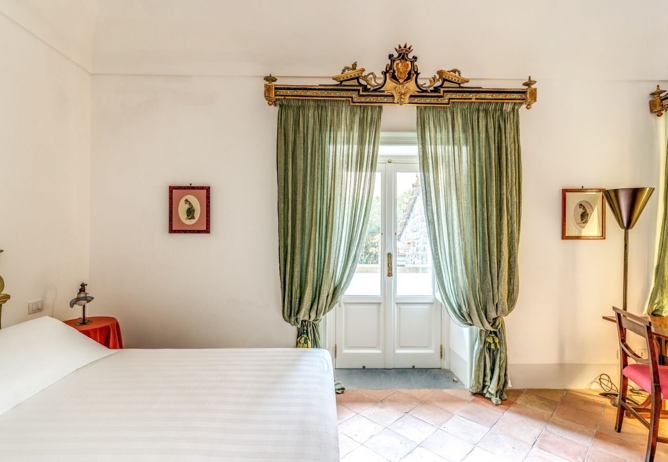 Villa a Massa Lubrense - AMORE RENTALS - Villa Gioconda con Piscina Privata, Vista Mare, Ideale per Matrimoni