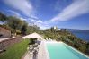 Villa a Toscolano-Maderno - AMORE RENTALS - Villa Teodora con Piscina Privata, SPA, Giardino e Servizio Elicottero Villa a Toscolano-Maderno - AMORE RENTALS - Villa Teodora con Piscina Privata, SPA, Giardino e Servizio Elicottero