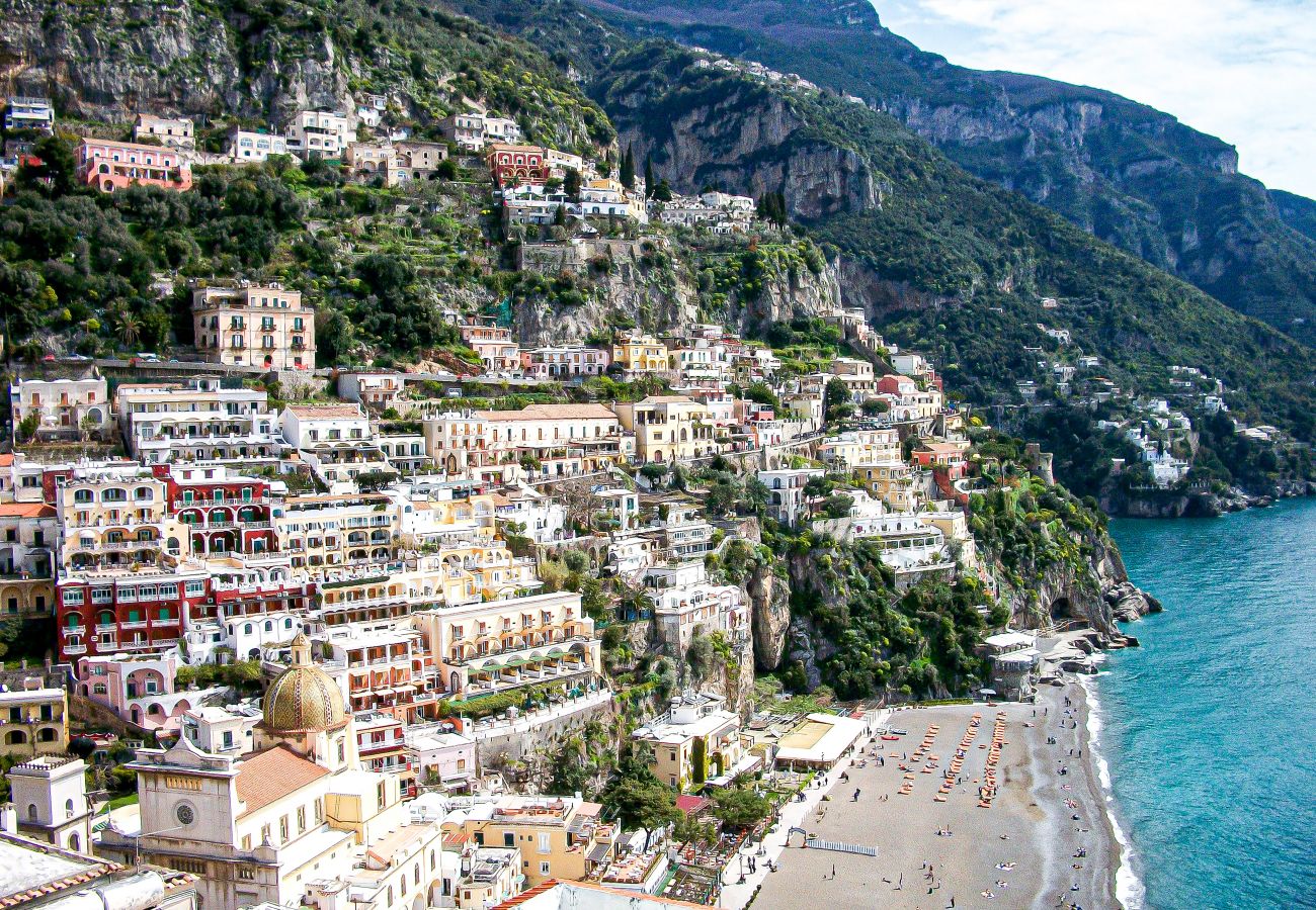 Casa a Positano - AMORE RENTALS - Maison Don Rafe’ con Vista Mare e Solarium