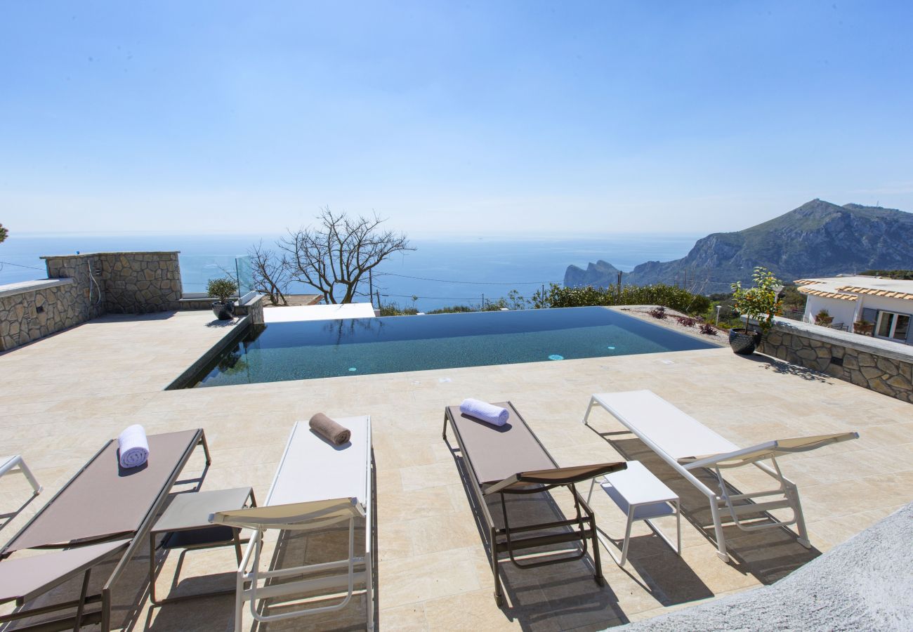 Villa a Sant´Agata sui Due Golfi - AMORE RENTALS - Villa Ligea con Piscina Privata, Vista Mare e Parcheggio