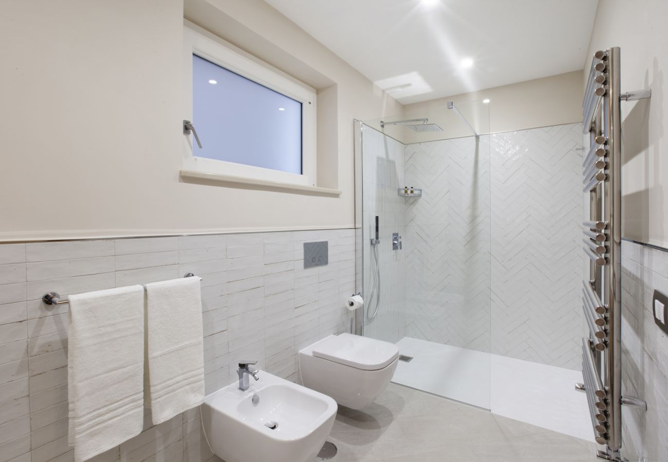Villa a Sant´Agata sui Due Golfi - AMORE RENTALS - Villa Ligea con Piscina Privata, Vista Mare e Parcheggio