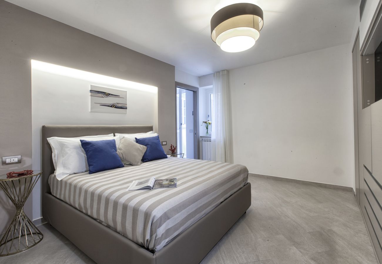 Villa a Sant´Agata sui Due Golfi - AMORE RENTALS - Villa Ligea con Piscina Privata, Vista Mare e Parcheggio