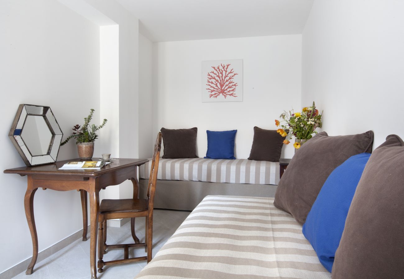 Villa a Sant´Agata sui Due Golfi - AMORE RENTALS - Villa Ligea con Piscina Privata, Vista Mare e Parcheggio