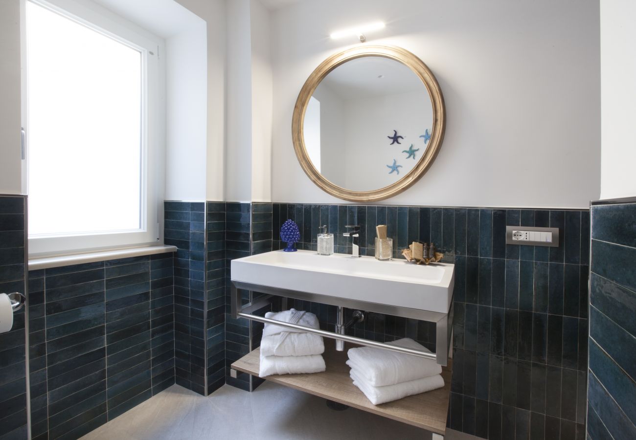 Villa a Sant´Agata sui Due Golfi - AMORE RENTALS - Villa Ligea con Piscina Privata, Vista Mare e Parcheggio
