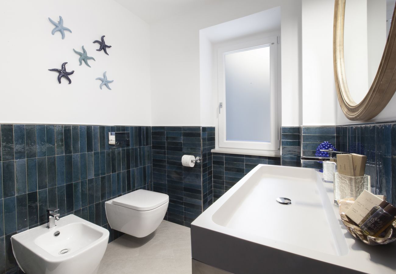 Villa a Sant´Agata sui Due Golfi - AMORE RENTALS - Villa Ligea con Piscina Privata, Vista Mare e Parcheggio