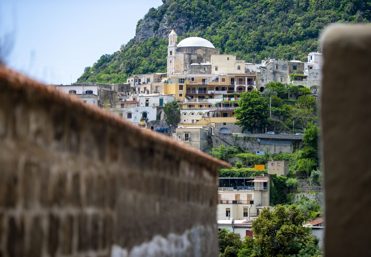 Casa a Positano - AMORE RENTALS - Casa Barbera B con Terrazza Privata e Aria Condizionata