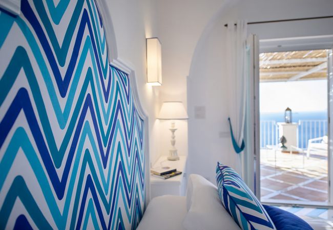 Villa a Praiano - AMORE RENTALS - Villa Celeste con Piscina Riscaldata e Vista Mare Villa a Praiano - AMORE RENTALS - Villa Celeste con Piscina Riscaldata e Vista Mare