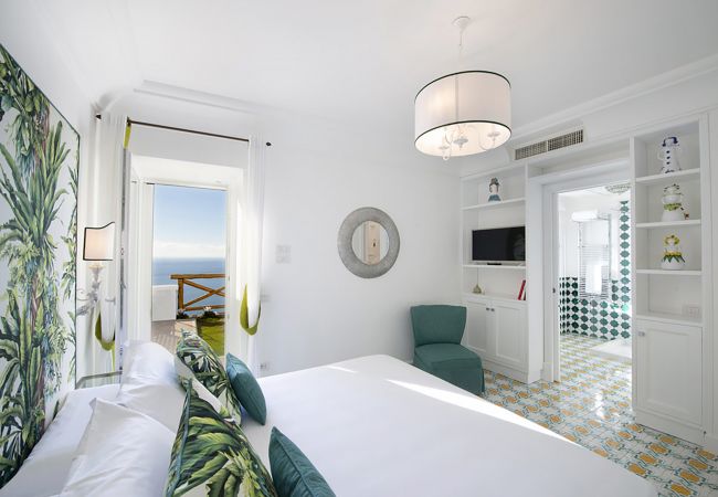 Villa a Praiano - AMORE RENTALS - Villa Celeste con Piscina Riscaldata e Vista Mare Villa a Praiano - AMORE RENTALS - Villa Celeste con Piscina Riscaldata e Vista Mare