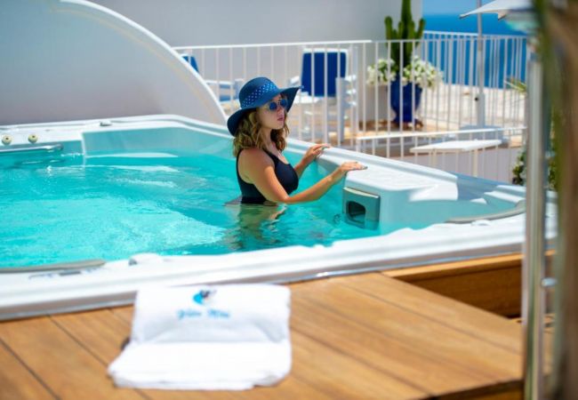 Villa a Praiano - AMORE RENTALS - Villa Celeste con Piscina Riscaldata e Vista Mare Villa a Praiano - AMORE RENTALS - Villa Celeste con Piscina Riscaldata e Vista Mare