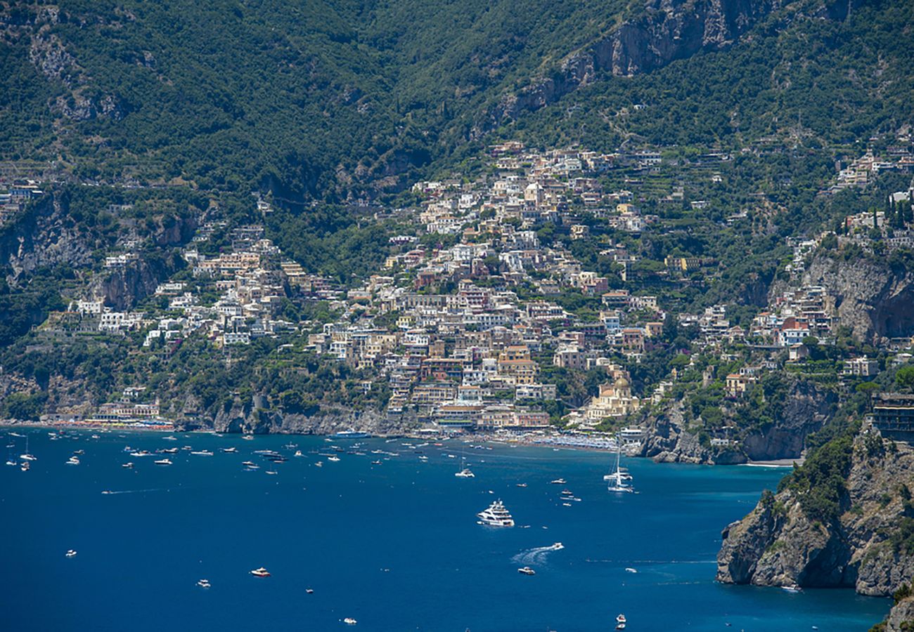 Villa a Praiano - AMORE RENTALS - Villa Celeste con Piscina Riscaldata, Vista Mare, Servizio Maggiordomo