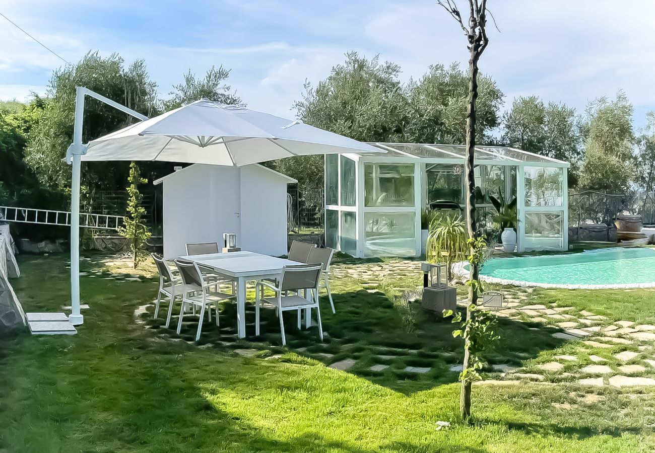 Villa a Sorrento - AMORE RENTALS - Villa Luciana con Bio Piscina e Giardino Privato