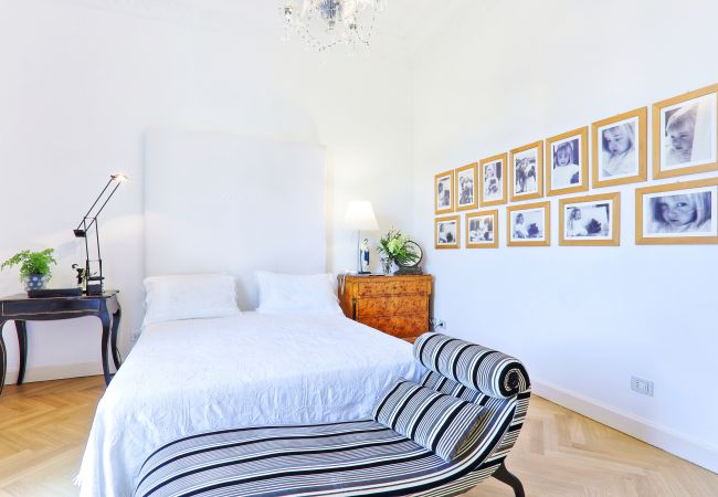 Villa a Sorrento - AMORE RENTALS - Villa Sofia con Terrazza e Aria Condizionata Villa a Sorrento - AMORE RENTALS - Villa Sofia con Terrazza e Aria Condizionata