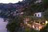 Villa a Positano - AMORE RENTALS - Villa Lo Scoglio con Accesso Diretto al Mare e Giardino  Villa a Positano - AMORE RENTALS - Villa Lo Scoglio con Accesso Diretto al Mare e Giardino