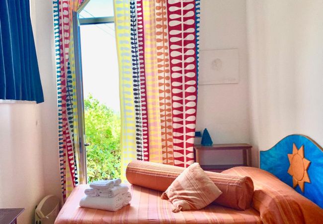 Villa a Massa Lubrense - AMORE RENTALS - Villa Stone on the Sea con Piscina Privata e Giardino Villa a Massa Lubrense - AMORE RENTALS - Villa Stone on the Sea con Piscina Privata e Giardino