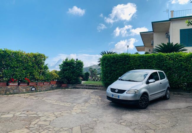 Villa a Massa Lubrense - AMORE RENTALS - Villa Stone on the Sea con Piscina Privata e Giardino Villa a Massa Lubrense - AMORE RENTALS - Villa Stone on the Sea con Piscina Privata e Giardino