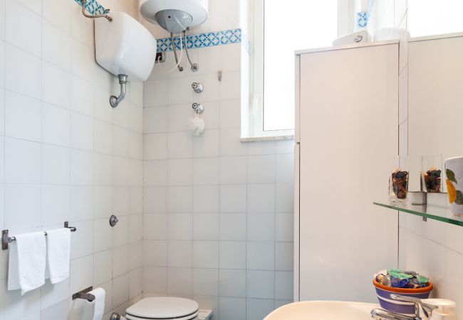 Villa a Massa Lubrense - AMORE RENTALS - Villa Stone on the Sea con Piscina Privata e Giardino Villa a Massa Lubrense - AMORE RENTALS - Villa Stone on the Sea con Piscina Privata e Giardino