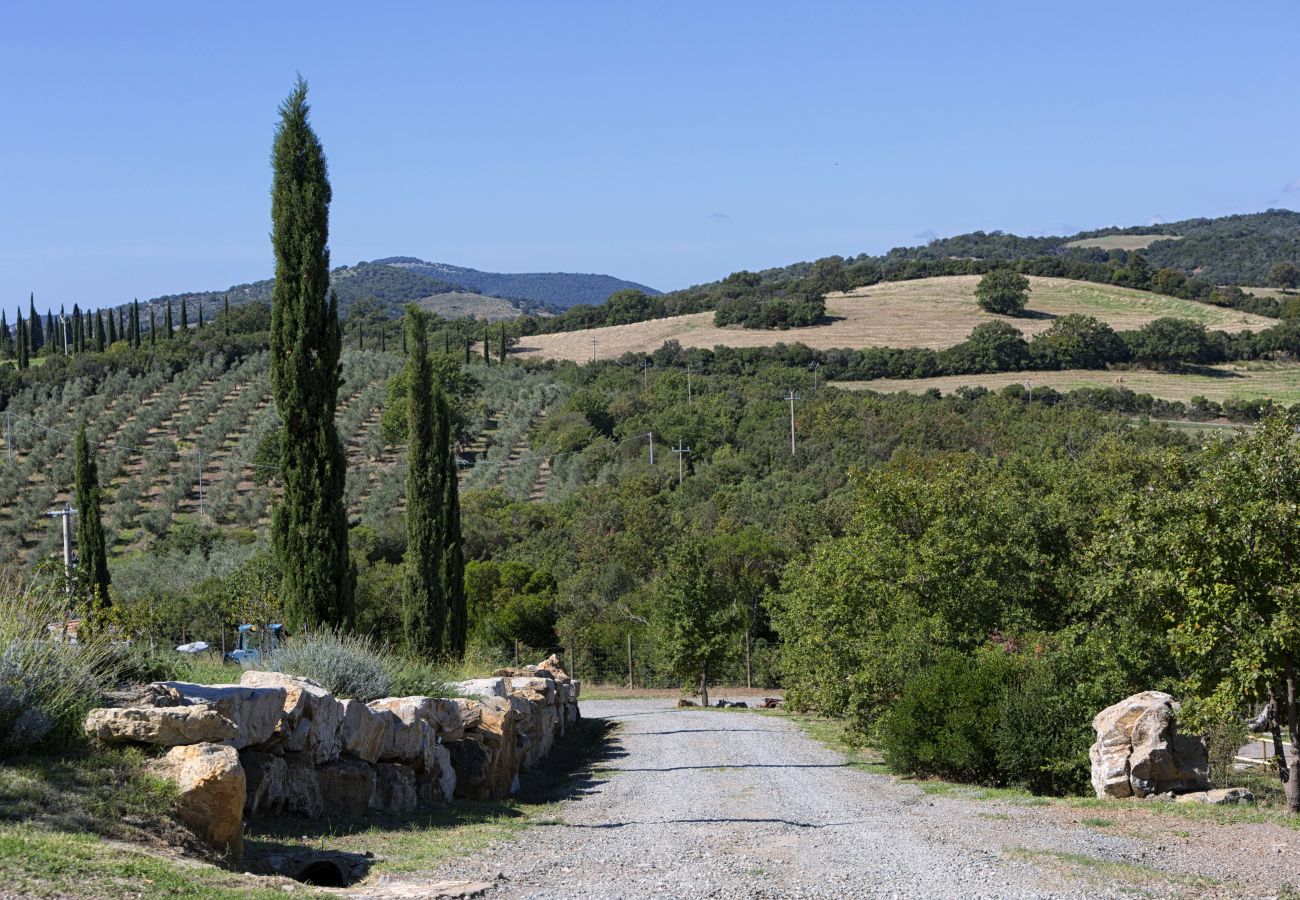 Villa a Campagnatico - AMORE RENTALS - Villa Ambretta con Piscina Privata, Giardino e Barbecue