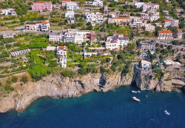 Villa a Praiano - AMORE RENTALS - Villa Aurora con Piscine Riscaldate, Vista Mare e Colazione Inclusa Villa a Praiano - AMORE RENTALS - Villa Aurora con Piscine Riscaldate, Vista Mare e Colazione Inclusa