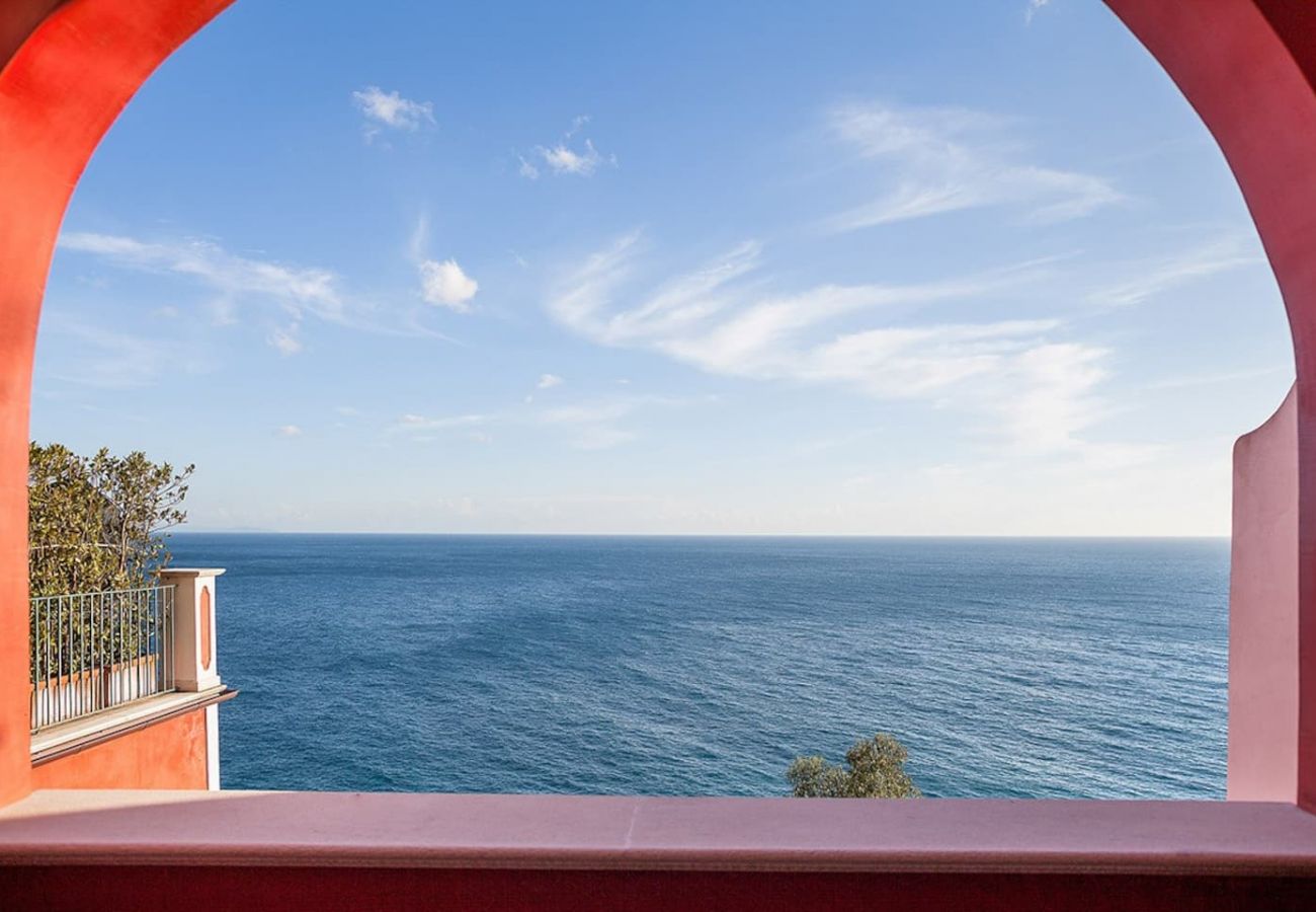 Villa a Praiano - AMORE RENTALS - Villa Aurora con Piscine Riscaldate, Vista Mare e Colazione Inclusa