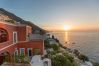 Villa a Praiano - AMORE RENTALS - Villa Aurora con Piscine Riscaldate, Vista Mare e Colazione Inclusa Villa a Praiano - AMORE RENTALS - Villa Aurora con Piscine Riscaldate, Vista Mare e Colazione Inclusa