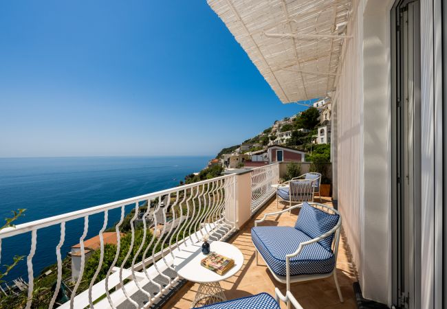 Villa a Praiano - AMORE RENTALS - Villa Mare Blu con Piscina Interna Riscaldata, Vista Mare e Colazione Villa a Praiano - AMORE RENTALS - Villa Mare Blu con Piscina Interna Riscaldata, Vista Mare e Colazione
