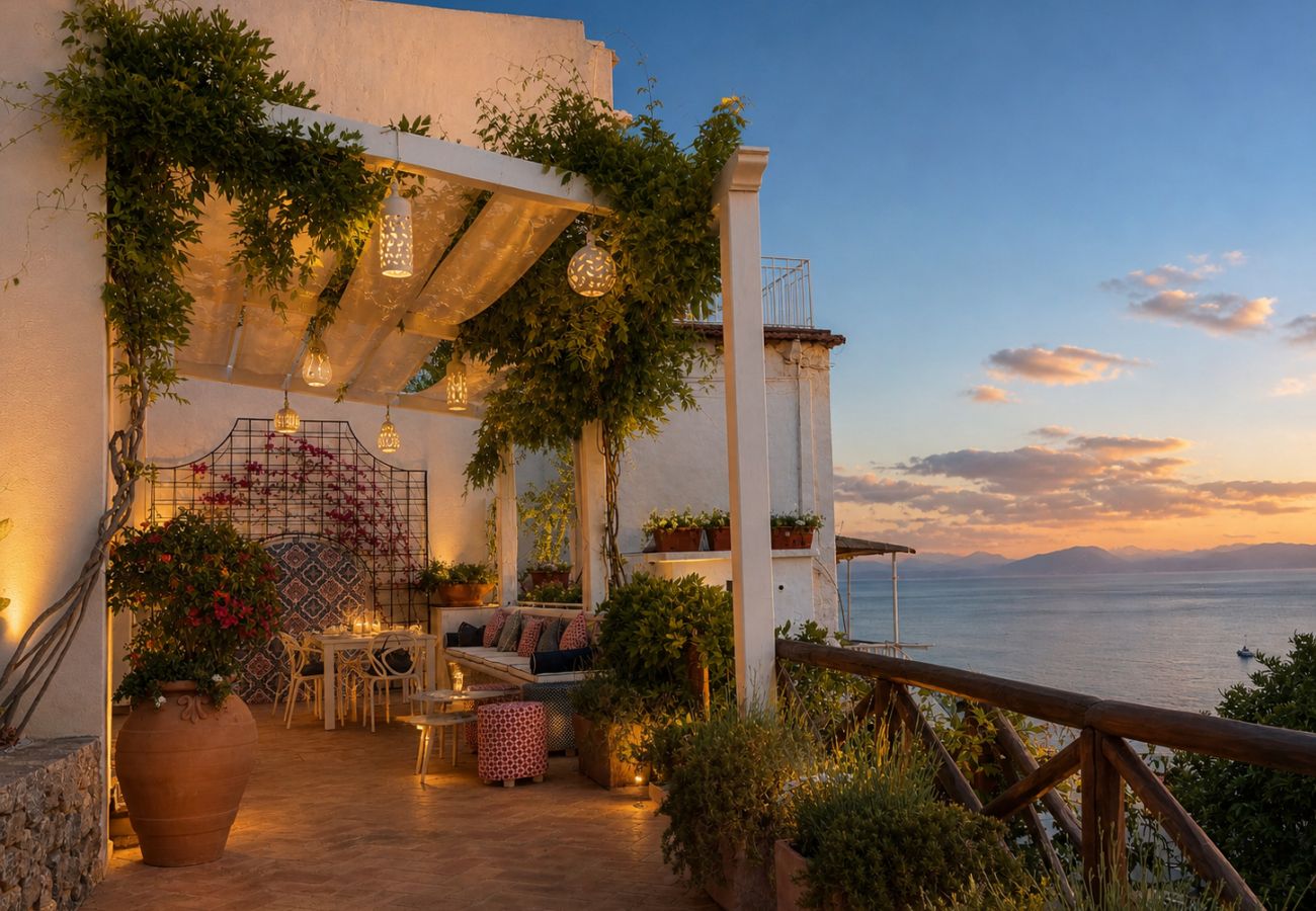 Villa a Praiano - AMORE RENTALS - Villa Mare Blu con Piscina Interna Riscaldata, Vista Mare e Colazione