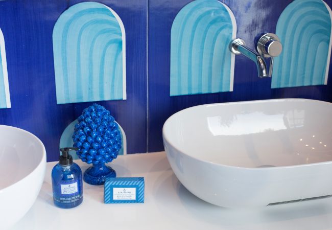 Appartamento a Sorrento - AMORE RENTALS - Appartamento Luis 2.11 con Aria Condizionata Appartamento a Sorrento - AMORE RENTALS - Appartamento Luis 2.11 con Aria Condizionata