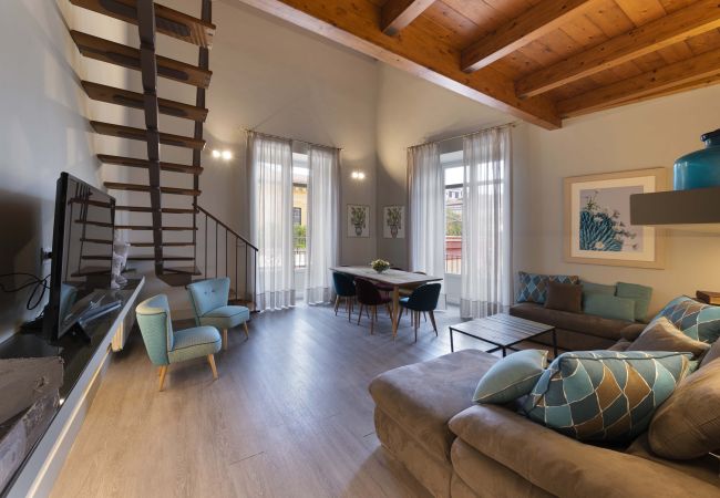 Appartamento a Sorrento - AMORE RENTALS - Appartamento Felice in Piazza Tasso Appartamento a Sorrento - AMORE RENTALS - Appartamento Felice in Piazza Tasso