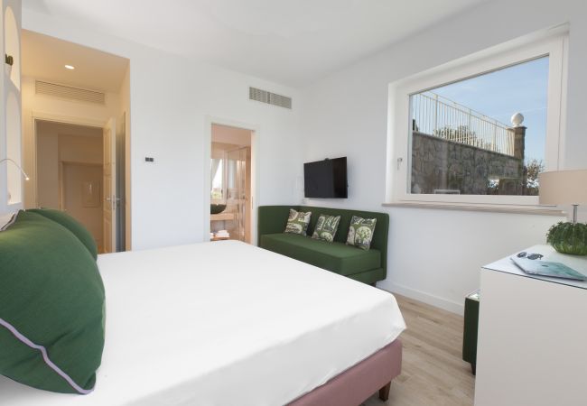 Villa a Massa Lubrense - AMORE RENTALS - Resort Ravenna - The Villa con Piscina Privata, Vasca Idromassaggio, Ideale per Eventi Villa a Massa Lubrense - AMORE RENTALS - Resort Ravenna - The Villa con Piscina Privata, Vasca Idromassaggio, Ideale per Eventi