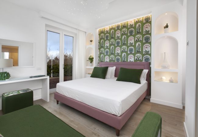 Villa a Massa Lubrense - AMORE RENTALS - Resort Ravenna - The Villa con Piscina Privata, Vasca Idromassaggio, Ideale per Eventi Villa a Massa Lubrense - AMORE RENTALS - Resort Ravenna - The Villa con Piscina Privata, Vasca Idromassaggio, Ideale per Eventi