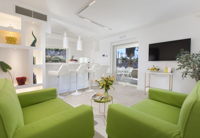 Villa a Massa Lubrense - AMORE RENTALS - Resort Ravenna - The Villa con Piscina Privata, Vasca Idromassaggio, Ideale per Eventi Villa a Massa Lubrense - AMORE RENTALS - Resort Ravenna - The Villa con Piscina Privata, Vasca Idromassaggio, Ideale per Eventi