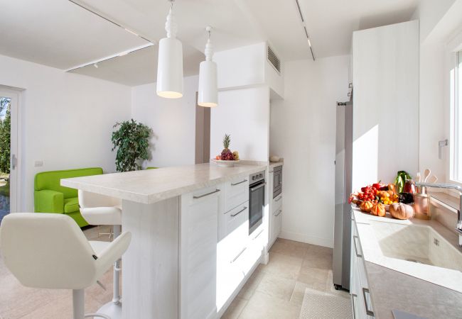 Villa a Massa Lubrense - AMORE RENTALS - Resort Ravenna - The Villa con Piscina Privata, Vasca Idromassaggio, Ideale per Eventi Villa a Massa Lubrense - AMORE RENTALS - Resort Ravenna - The Villa con Piscina Privata, Vasca Idromassaggio, Ideale per Eventi