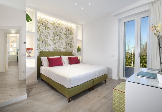 Villa a Massa Lubrense - AMORE RENTALS - Resort Ravenna - The Villa con Piscina Privata, Vasca Idromassaggio, Ideale per Eventi Villa a Massa Lubrense - AMORE RENTALS - Resort Ravenna - The Villa con Piscina Privata, Vasca Idromassaggio, Ideale per Eventi