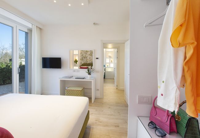 Villa a Massa Lubrense - AMORE RENTALS - Resort Ravenna - The Villa con Piscina Privata, Vasca Idromassaggio, Ideale per Eventi Villa a Massa Lubrense - AMORE RENTALS - Resort Ravenna - The Villa con Piscina Privata, Vasca Idromassaggio, Ideale per Eventi