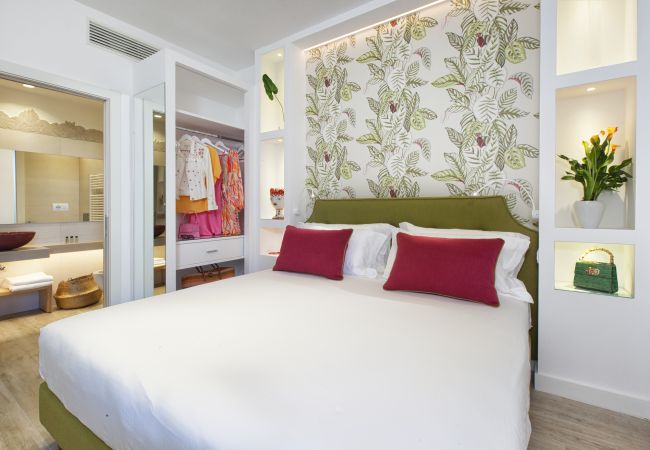 Villa a Massa Lubrense - AMORE RENTALS - Resort Ravenna - The Villa con Piscina Privata, Vasca Idromassaggio, Ideale per Eventi Villa a Massa Lubrense - AMORE RENTALS - Resort Ravenna - The Villa con Piscina Privata, Vasca Idromassaggio, Ideale per Eventi