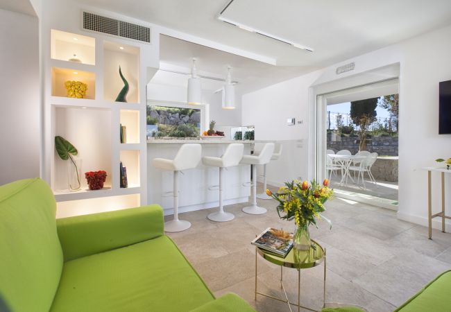 Villa a Massa Lubrense - AMORE RENTALS - Resort Ravenna - The Villa con Piscina Privata, Vasca Idromassaggio, Ideale per Eventi Villa a Massa Lubrense - AMORE RENTALS - Resort Ravenna - The Villa con Piscina Privata, Vasca Idromassaggio, Ideale per Eventi