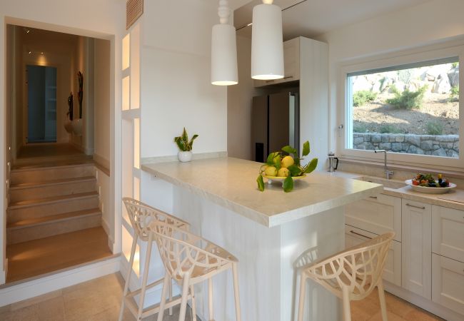 Villa a Massa Lubrense - AMORE RENTALS - Resort Ravenna - The Villa con Piscina Privata, Vasca Idromassaggio, Ideale per Eventi Villa a Massa Lubrense - AMORE RENTALS - Resort Ravenna - The Villa con Piscina Privata, Vasca Idromassaggio, Ideale per Eventi