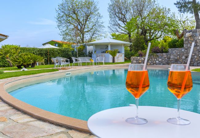 Villa a Massa Lubrense - AMORE RENTALS - Resort Ravenna - The Villa con Piscina Privata, Vasca Idromassaggio, Ideale per Eventi Villa a Massa Lubrense - AMORE RENTALS - Resort Ravenna - The Villa con Piscina Privata, Vasca Idromassaggio, Ideale per Eventi
