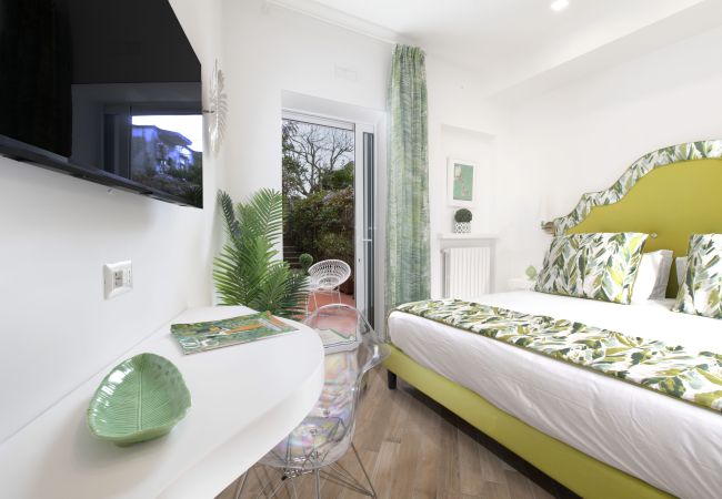 Villa a Massa Lubrense - AMORE RENTALS - Resort Ravenna - The Villa con Piscina Privata, Vasca Idromassaggio, Ideale per Eventi Villa a Massa Lubrense - AMORE RENTALS - Resort Ravenna - The Villa con Piscina Privata, Vasca Idromassaggio, Ideale per Eventi