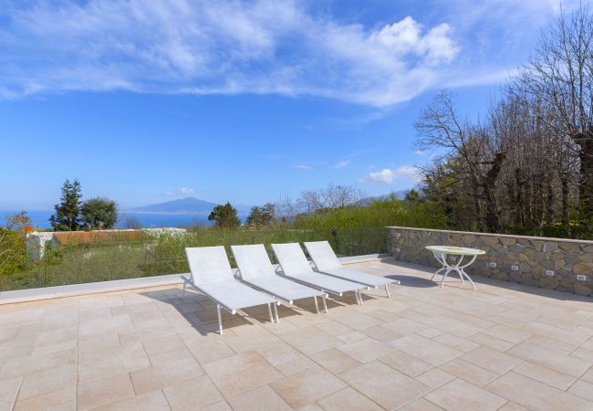 Villa a Massa Lubrense - AMORE RENTALS - Resort Ravenna - The Villa con Piscina Privata, Vasca Idromassaggio, Ideale per Eventi Villa a Massa Lubrense - AMORE RENTALS - Resort Ravenna - The Villa con Piscina Privata, Vasca Idromassaggio, Ideale per Eventi