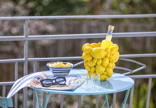 Villa a Massa Lubrense - AMORE RENTALS - Resort Ravenna - Villa Cavaliere con Terrazza, Piscina condivisa, Ideale per Eventi Villa a Massa Lubrense - AMORE RENTALS - Resort Ravenna - Villa Cavaliere con Terrazza, Piscina condivisa, Ideale per Eventi