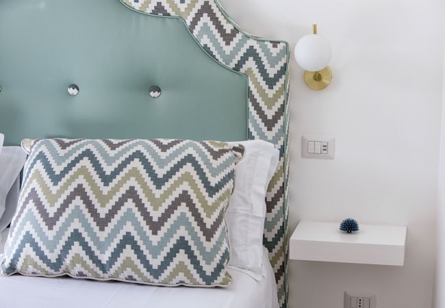 Villa a Massa Lubrense - AMORE RENTALS - Resort Ravenna - Villa Cavaliere con Terrazza, Piscina condivisa, Ideale per Eventi Villa a Massa Lubrense - AMORE RENTALS - Resort Ravenna - Villa Cavaliere con Terrazza, Piscina condivisa, Ideale per Eventi