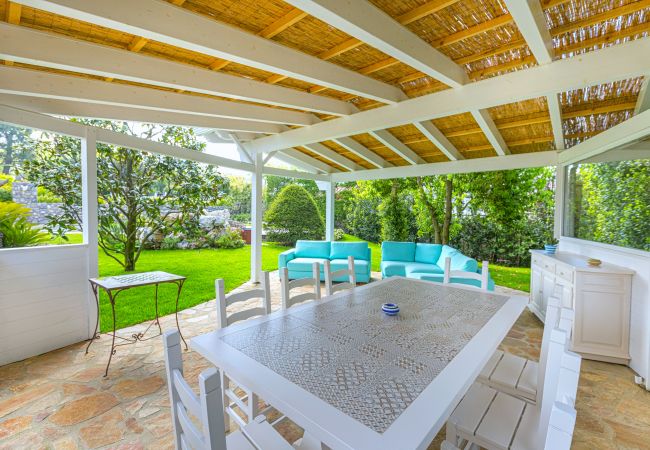 Villa a Massa Lubrense - AMORE RENTALS - Resort Ravenna - Villa Cavaliere con Terrazza, Piscina condivisa, Ideale per Eventi Villa a Massa Lubrense - AMORE RENTALS - Resort Ravenna - Villa Cavaliere con Terrazza, Piscina condivisa, Ideale per Eventi