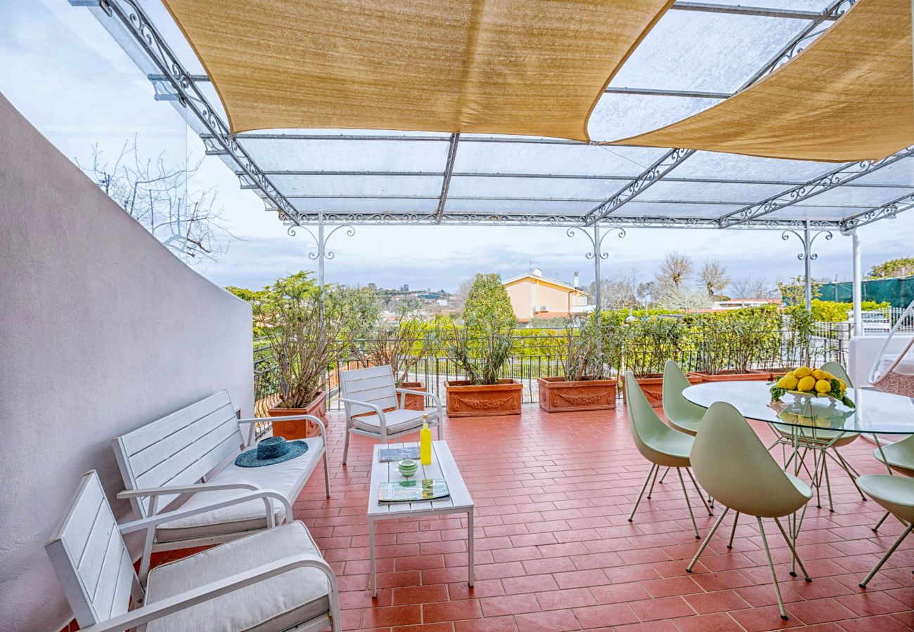 Villa a Massa Lubrense - AMORE RENTALS - Resort Ravenna - Villa Cavaliere con Terrazza, Piscina condivisa, Ideale per Eventi