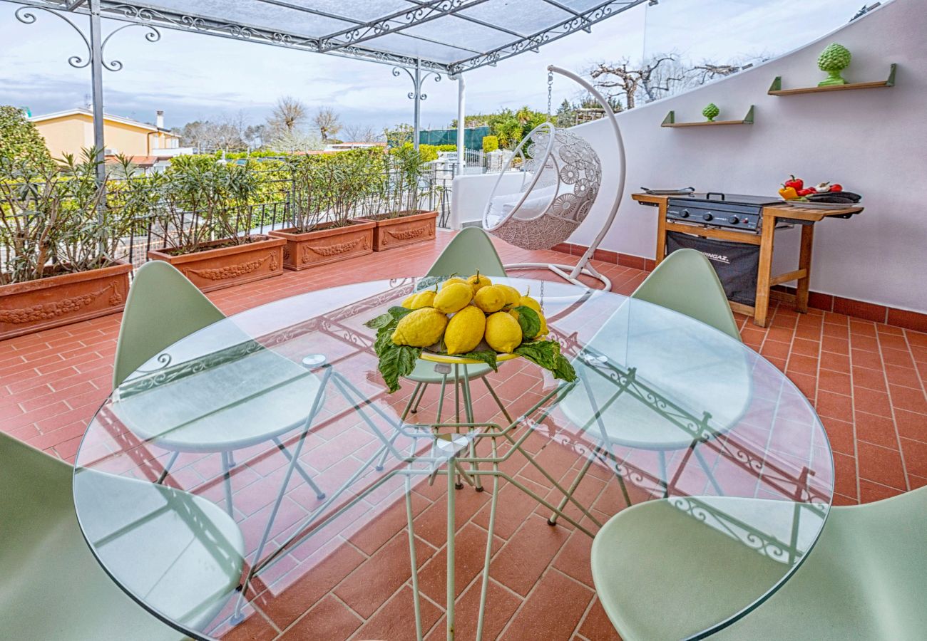 Villa a Massa Lubrense - AMORE RENTALS - Resort Ravenna - Villa Cavaliere con Terrazza, Piscina condivisa, Ideale per Eventi