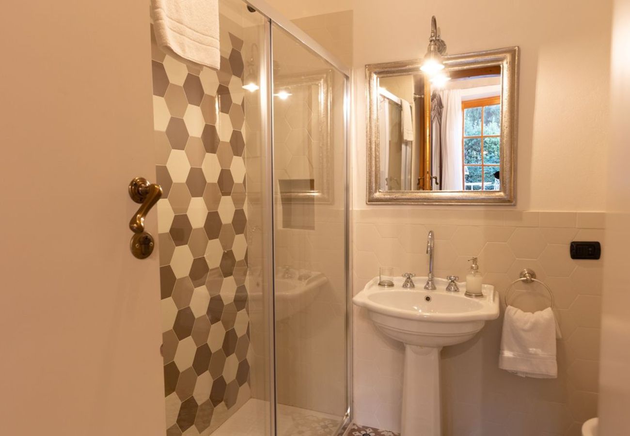 Villa a Greve in Chianti - AMORE RENTALS - Villa Eros con Piscina, SPA, Ideale per Gruppi