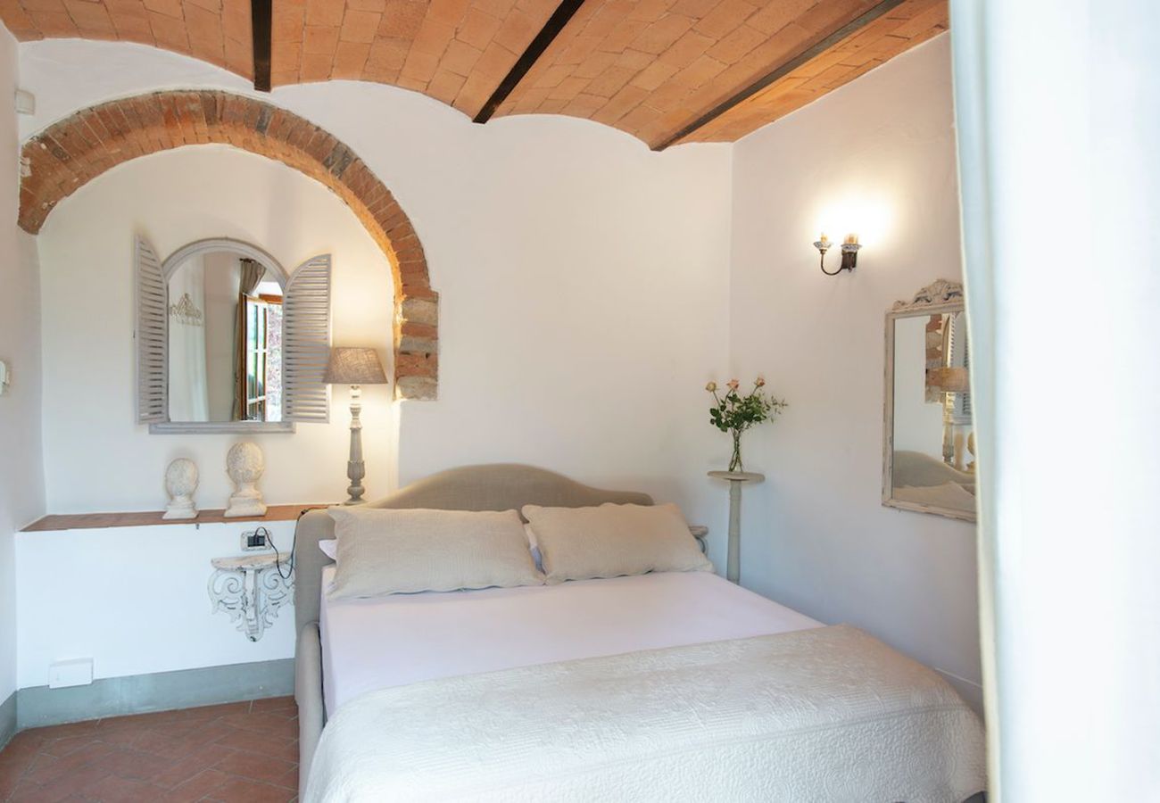 Villa a Greve in Chianti - AMORE RENTALS - Villa Eros con Piscina, SPA, Ideale per Gruppi