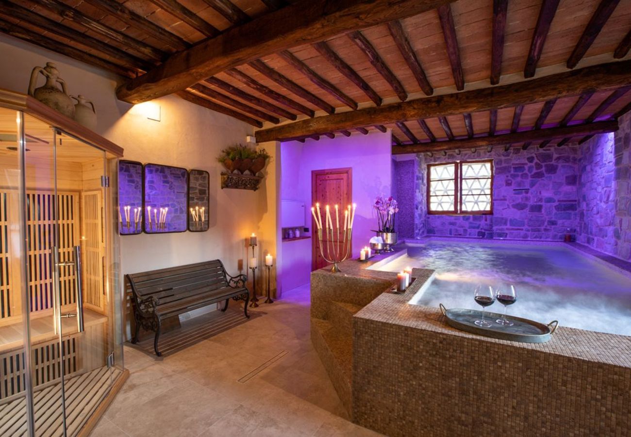 Villa a Greve in Chianti - AMORE RENTALS - Villa Eros con Piscina, SPA, Ideale per Gruppi