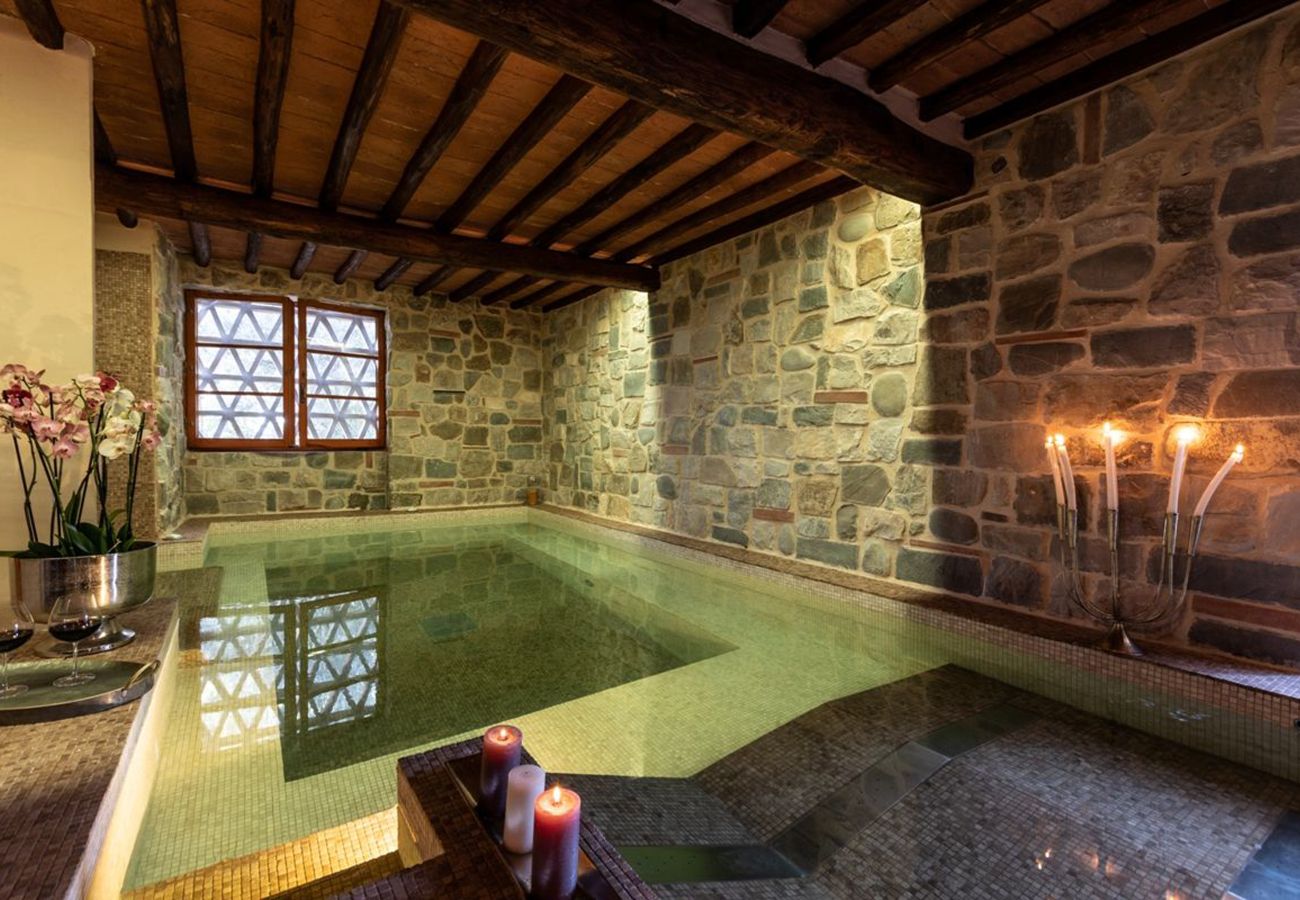 Villa a Greve in Chianti - AMORE RENTALS - Villa Eros con Piscina, SPA, Ideale per Gruppi