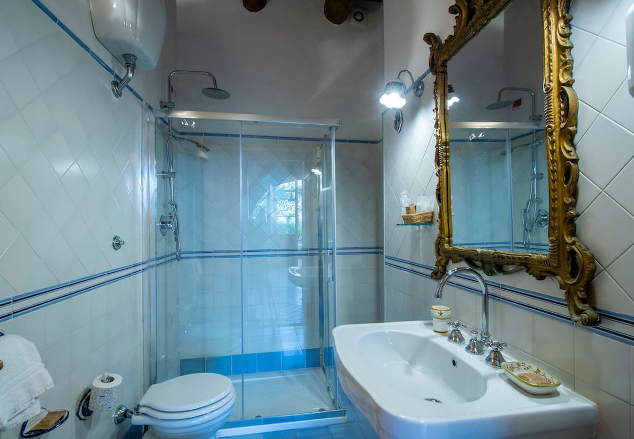 Villa a Greve in Chianti - AMORE RENTALS - Villa Eros con Piscina, SPA, Ideale per Gruppi